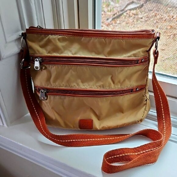 The Sak Crossbody Handbag - Picture 1 of 10